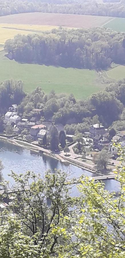 欧利瓦吉住宿加早餐旅馆 Annevoie-Rouillon 外观 照片